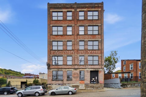 Photo of 1908 Dunlap Street #1W, Cincinnati, OH 45214 (MLS # 1896129)