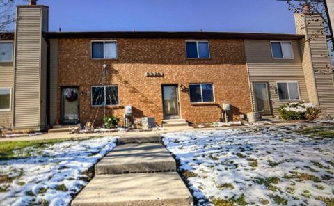 Photo of 5326 Boehm Drive #B, Fairfield, OH 45014 (MLS # 1870120)