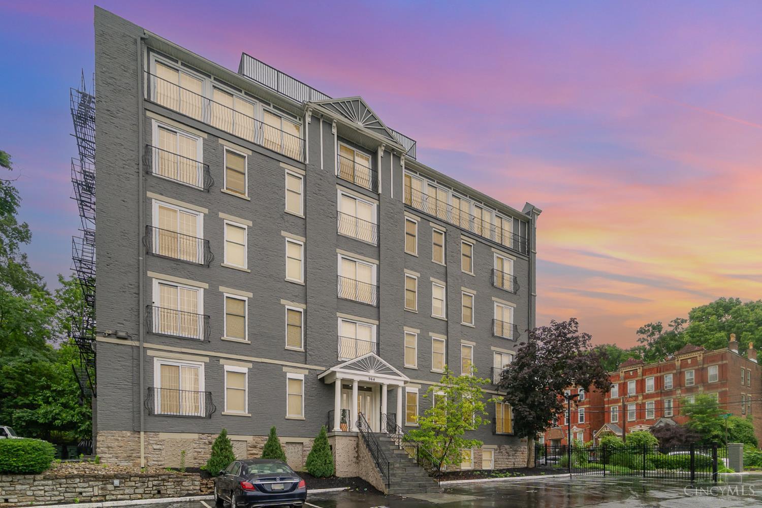 964 Auburnview Drive 3E