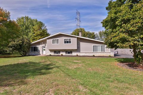 Photo of 8709 Ashbrook Drive, West Chester, OH 45069 (MLS # 1858350) Photo of 8709 Ashbrook Drive, West Chester, OH 45069 (MLS # 1858350)