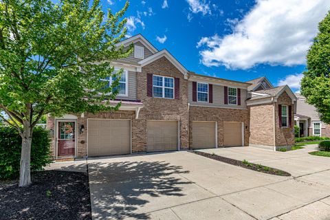 Photo of 7629 Skyview Circle, Green Township, OH 45248 (MLS # 1877534)