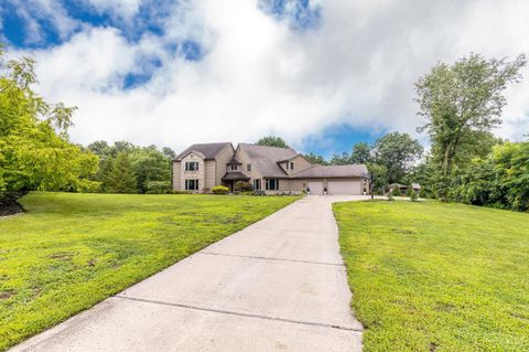 Photo of 760 Stonebridge Drive, Delhi Township, OH 45233 (MLS # 1849111) Photo of 760 Stonebridge Drive, Delhi Township, OH 45233 (MLS # 1849111)