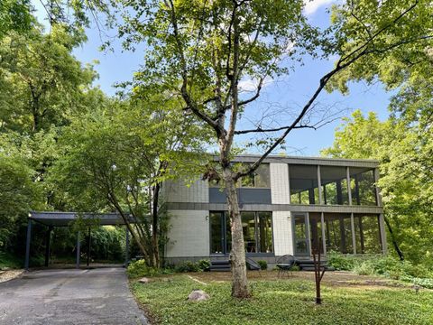 Photo of 144 Lafayette Lane, Cincinnati, OH 45220 (MLS # 1848650) Photo of 144 Lafayette Lane, Cincinnati, OH 45220 (MLS # 1848650)