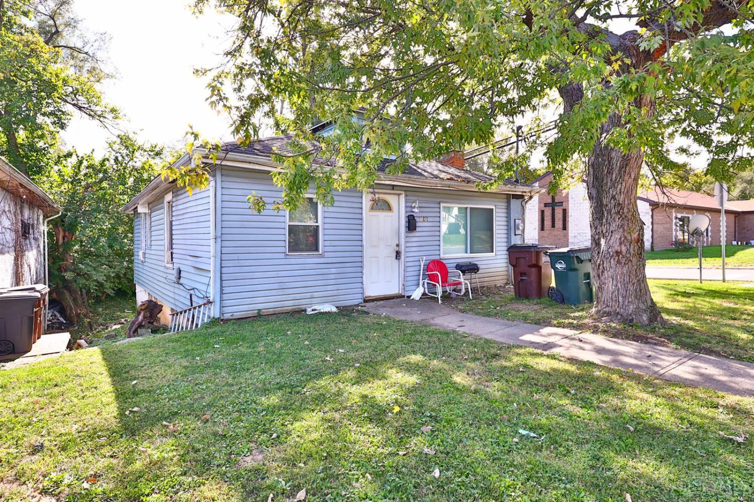 1401 Chamberlain Avenue