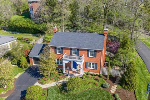 Photo of 2750 Lower Grandin Road, Cincinnati, OH 45208 (MLS # 1874516)