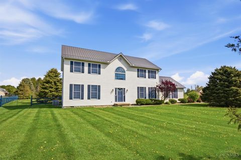 Photo of 76 Whitethorne Court, Wilmington, OH 45177 (MLS # 1875674)
