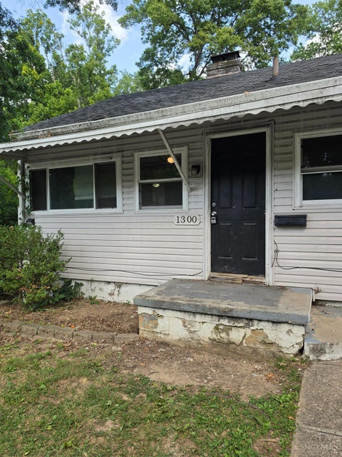 Photo of 1300 Rutledge Avenue, Cincinnati, OH 45205 (MLS # 1888447)