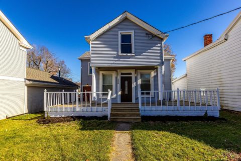 Photo of 7718 Hamilton Avenue, Mt Healthy, OH 45231 (MLS # 1862748)