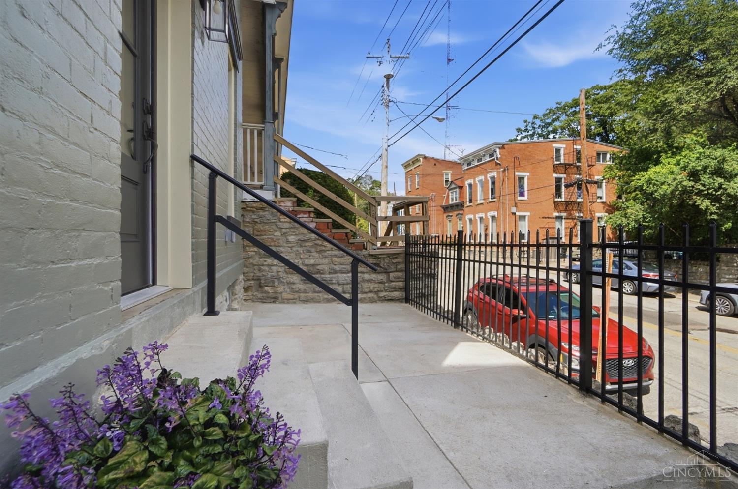 1707 Highland Avenue