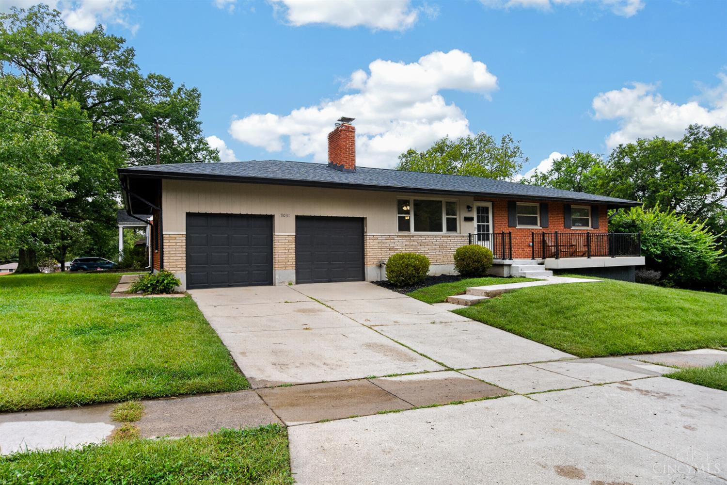 9031 Rolling Lane
