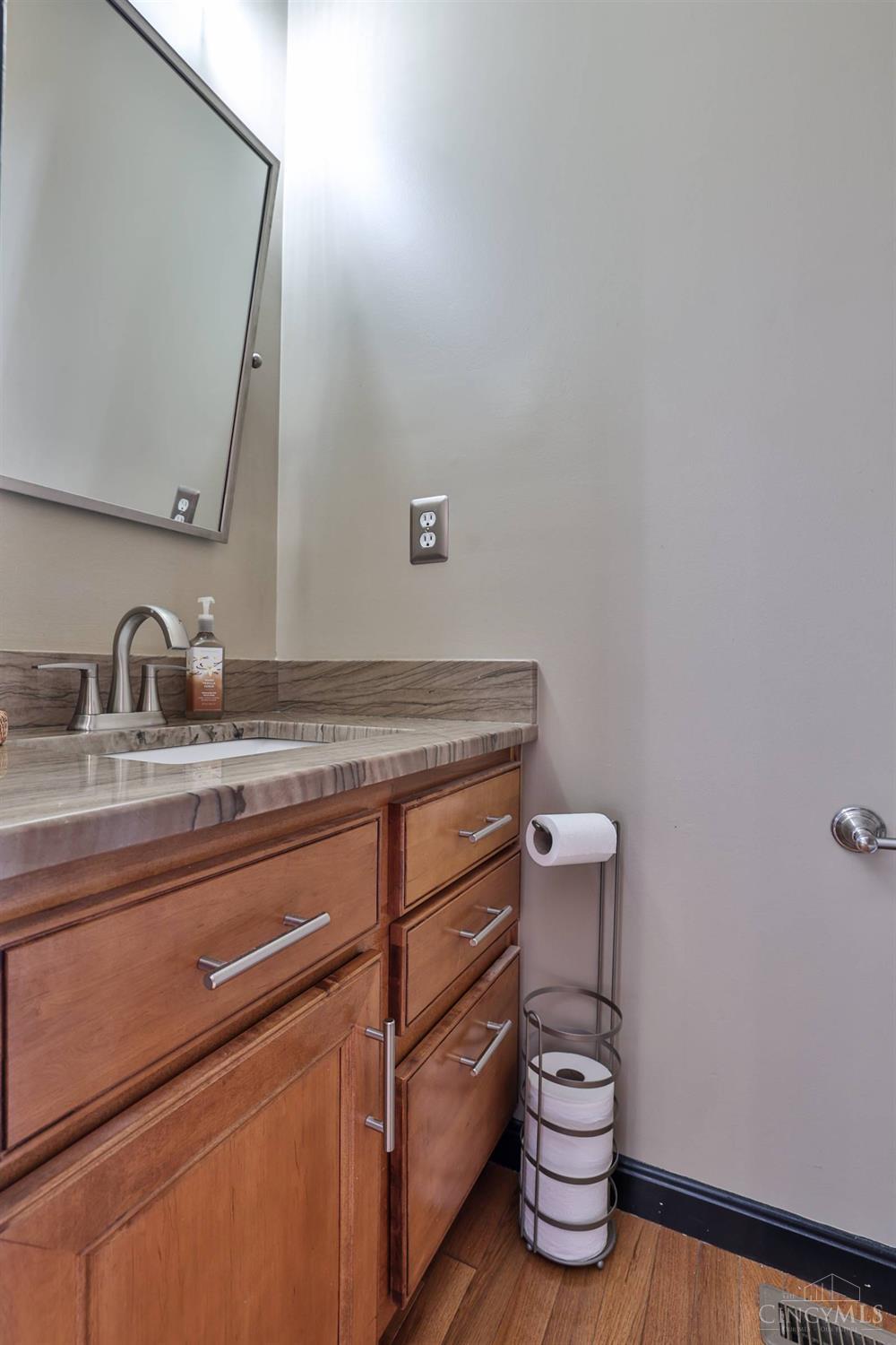 2643 Riverchase Drive, Middletown, Ohio image 36