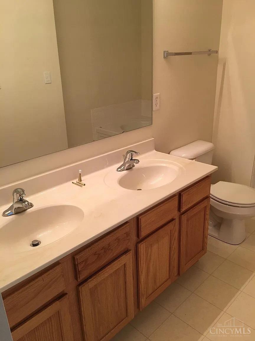 3651 Thorngate Drive, Mason, Ohio image 13