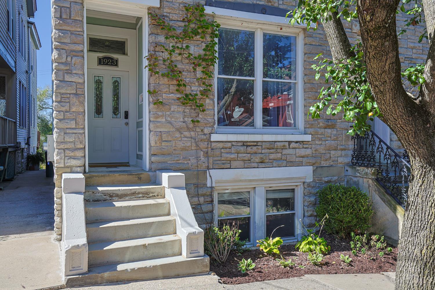 1923 Bigelow Street