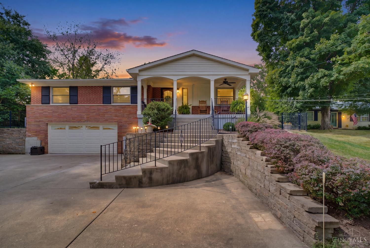 699 Eversole Road