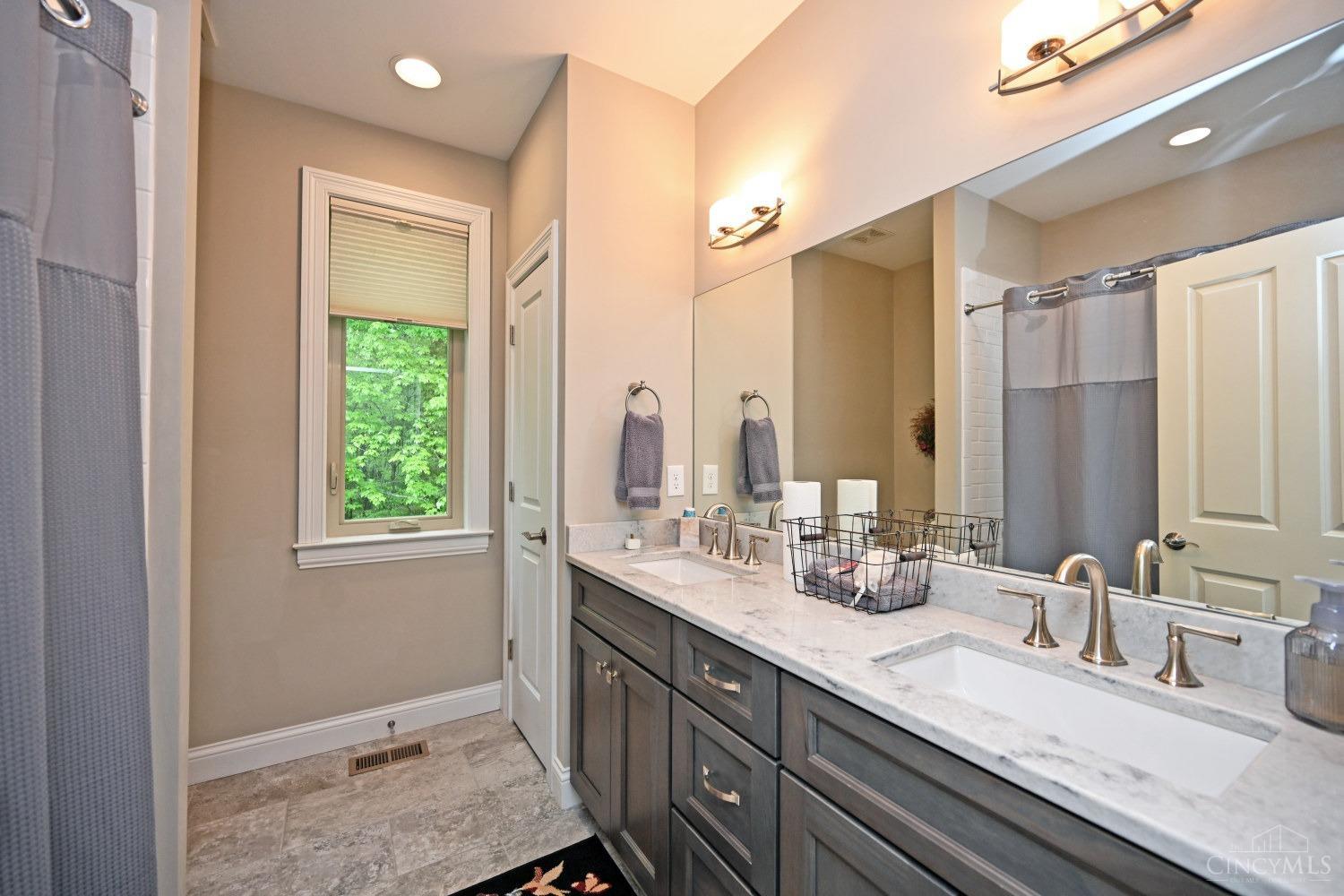 1688 Autumn Oak Drive, Stonelick Twp, Ohio image 33