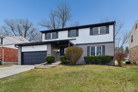Photo of 1033 Hearthstone Drive, Springfield Township, OH 45231 (MLS # 1865536)