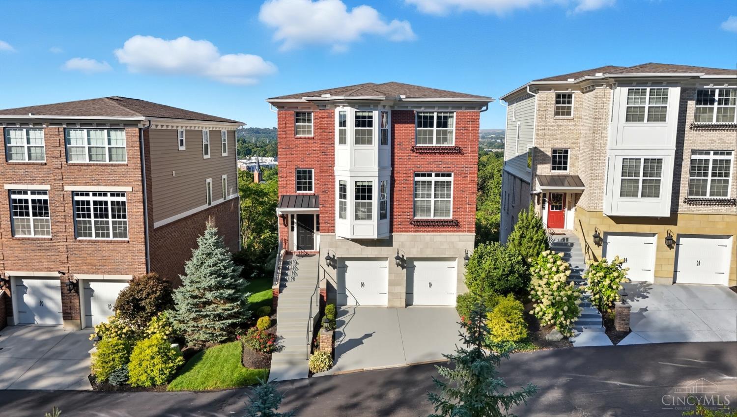 5349 Grand Vista Court