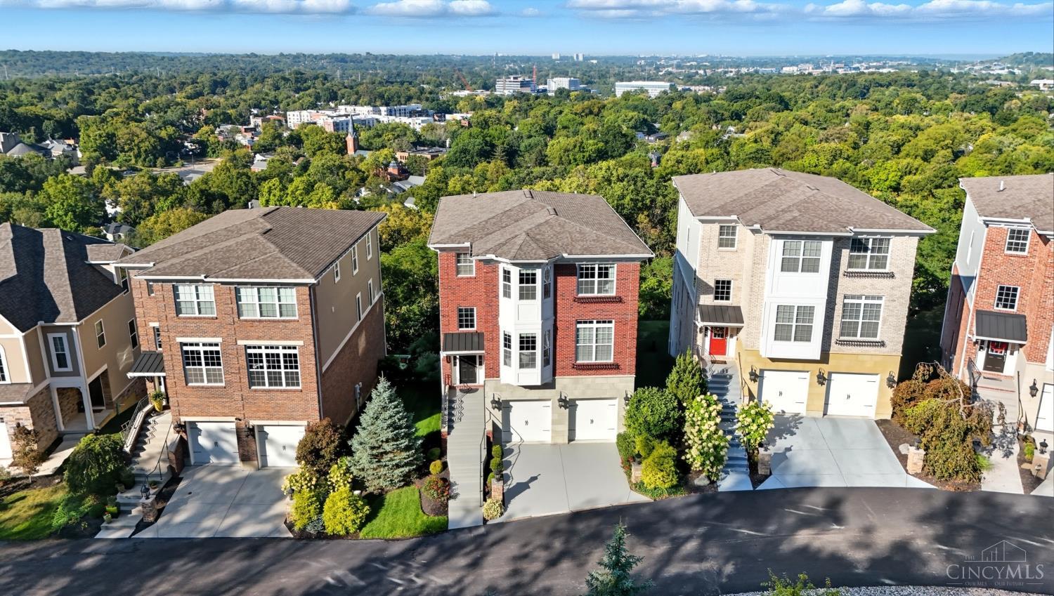 5349 Grand Vista Court