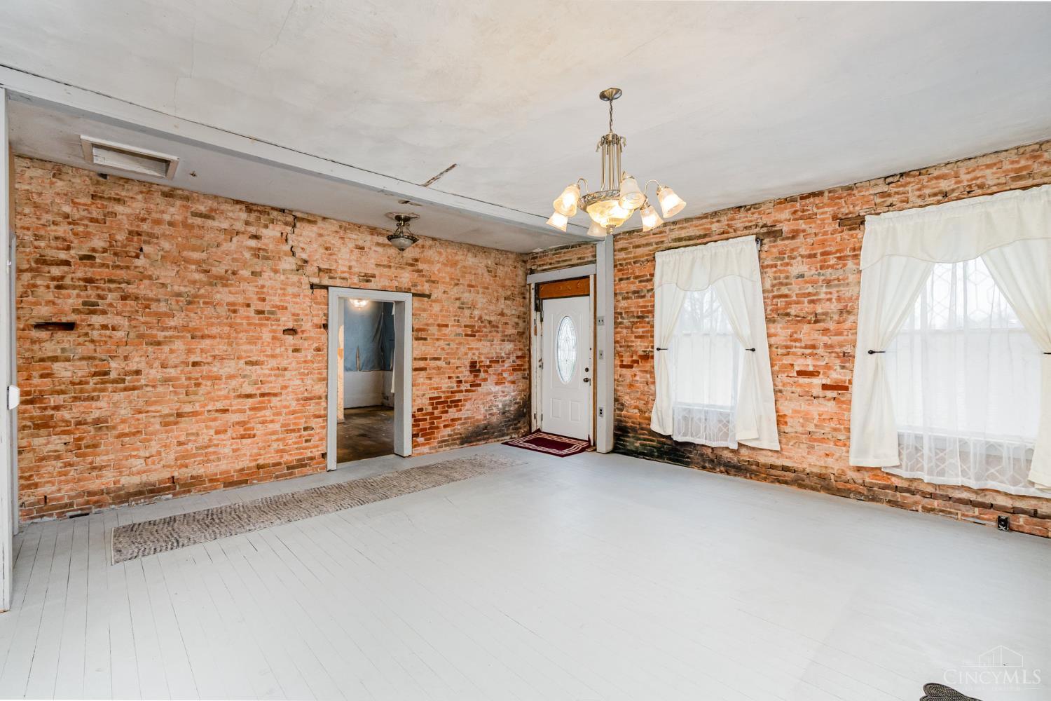 109 S Columbus Street