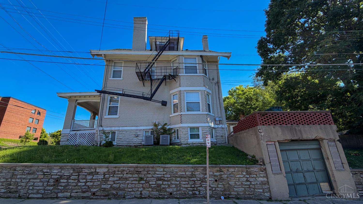 2100 Auburn Avenue