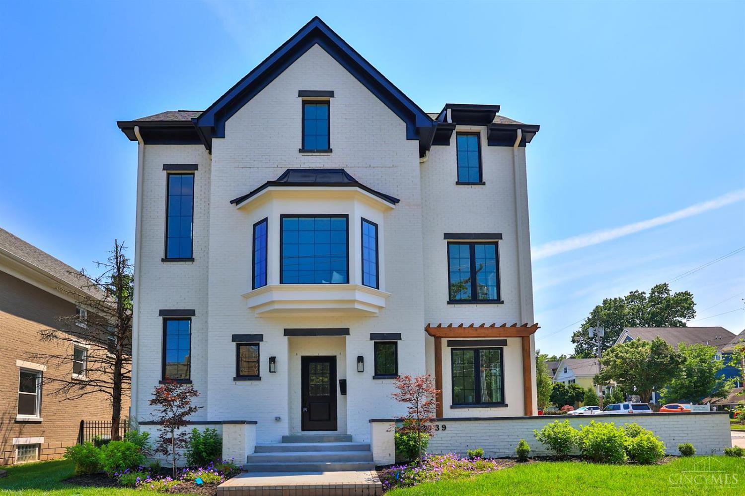 2739 Observatory Avenue A