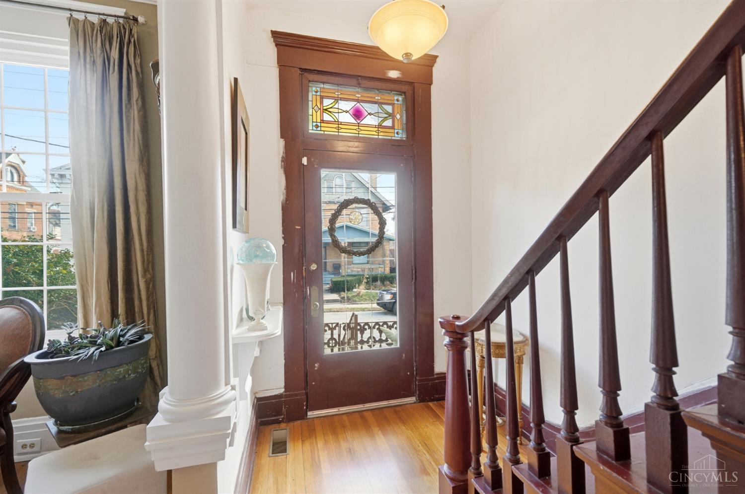 2711 Hackberry Street