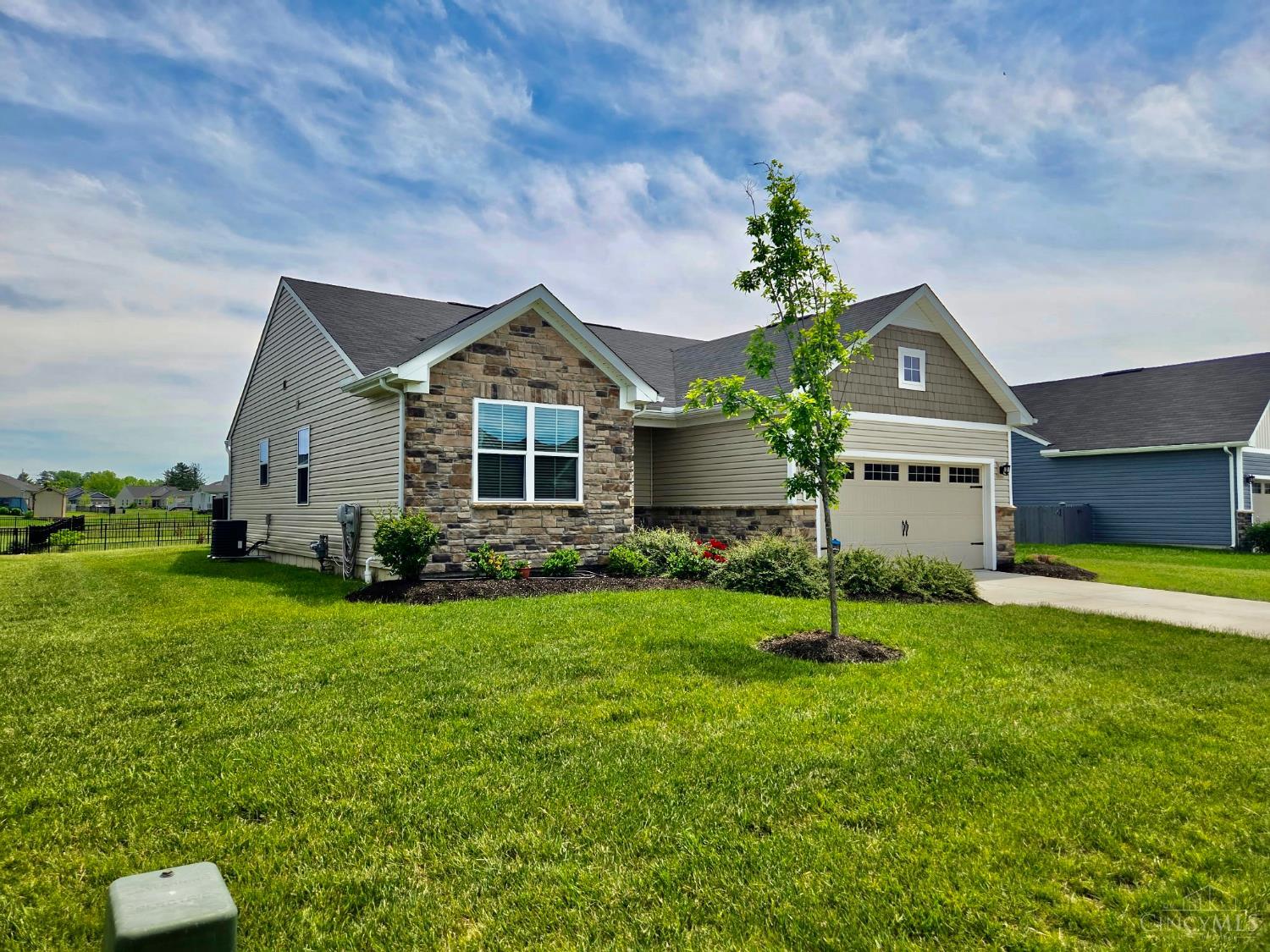 5588 Woodcreek Drive, Middletown, Ohio image 1