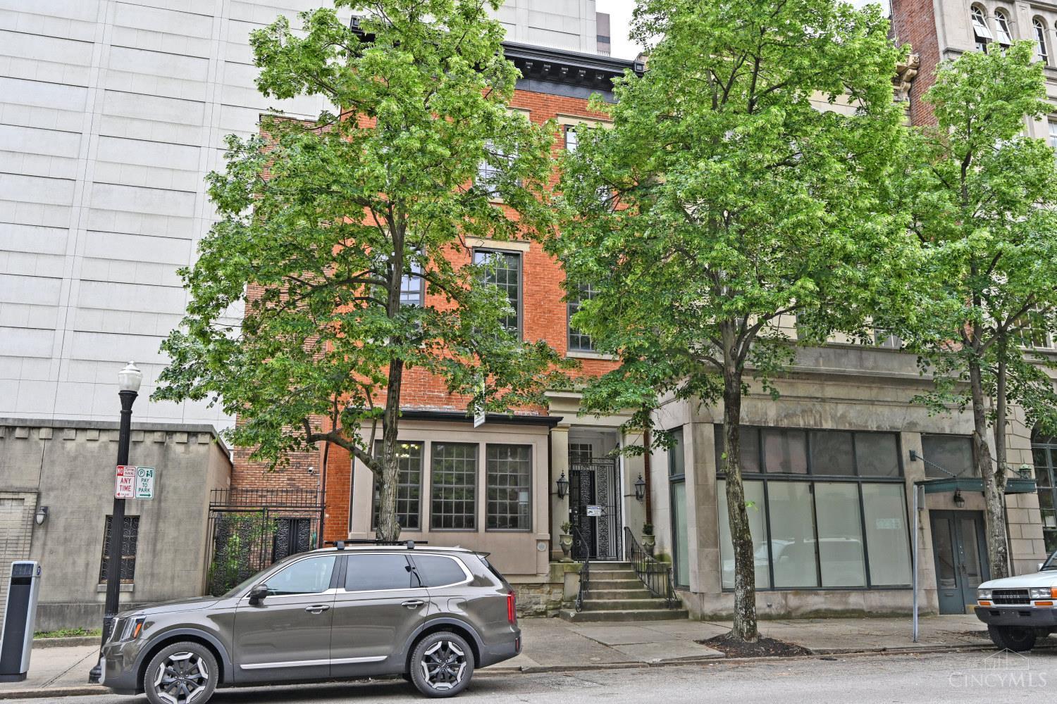 19 E Eighth Street