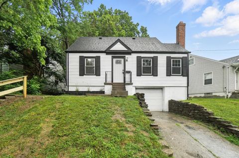 Photo of 1803 Ashbrook Drive, Cincinnati, OH 45238 (MLS # 1856892)