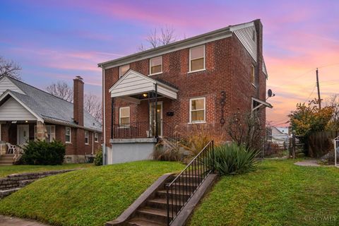 Photo of 3919 S Clerose Circle, Cincinnati, OH 45205 (MLS # 1875961)