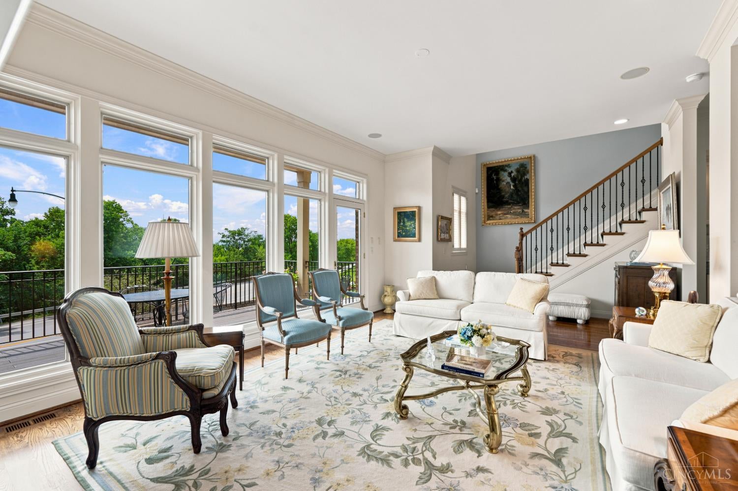 1498 Riverside Drive