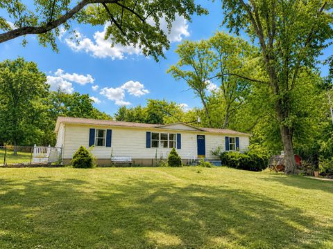 Photo of 8820 Butler Warren RD, Mason, OH 45040 (MLS # 1888044)