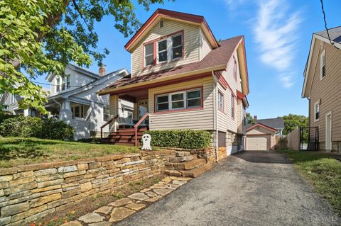 Photo of 6006 Grand Vista Avenue, Cincinnati, OH 45213 (MLS # 1858068)