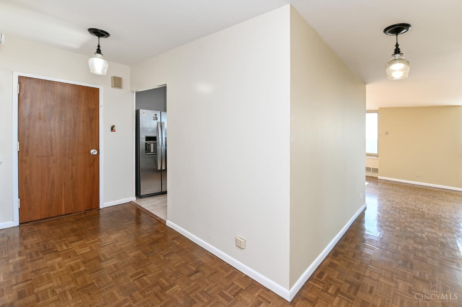 2401 Ingleside Avenue 10C