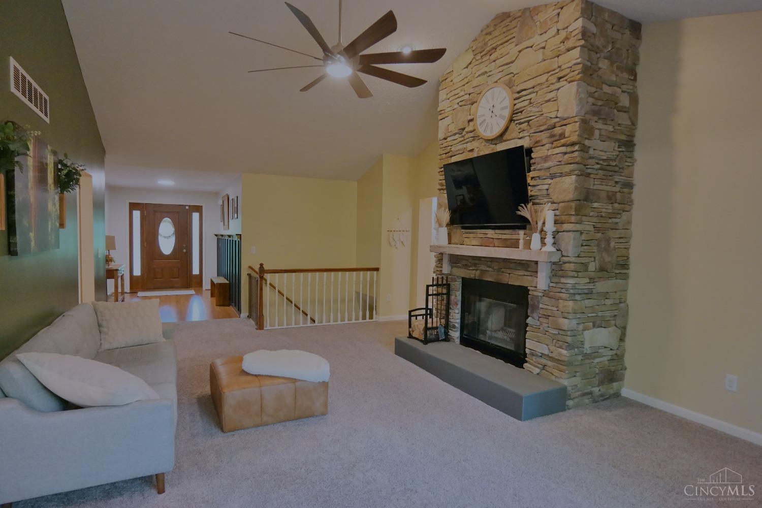 2482 Koehler Drive, Monroe, Ohio image 11