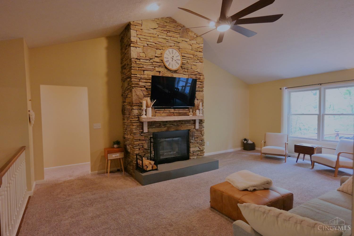 2482 Koehler Drive, Monroe, Ohio image 10