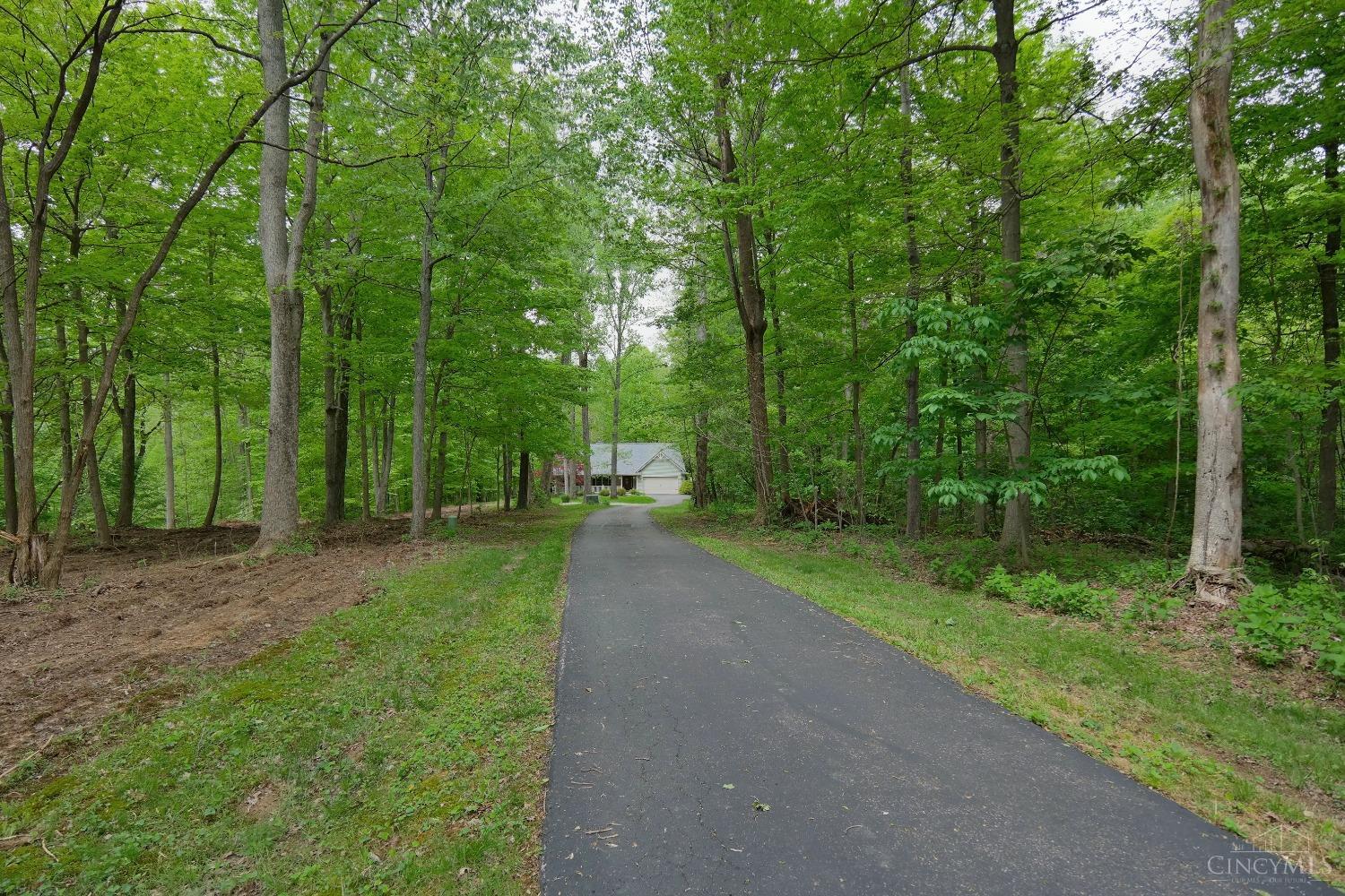 2482 Koehler Drive, Monroe, Ohio image 50