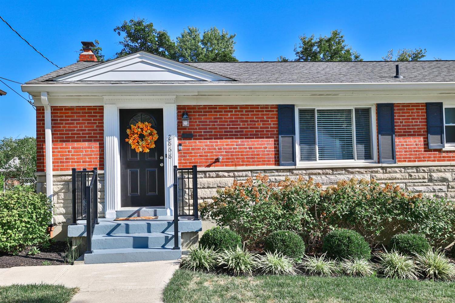 2868 Pineridge Avenue