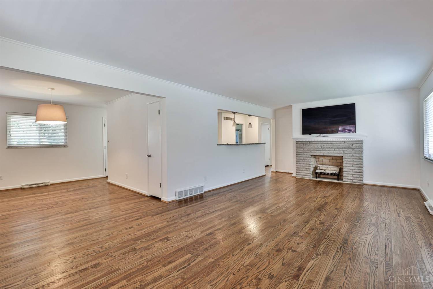 2868 Pineridge Avenue