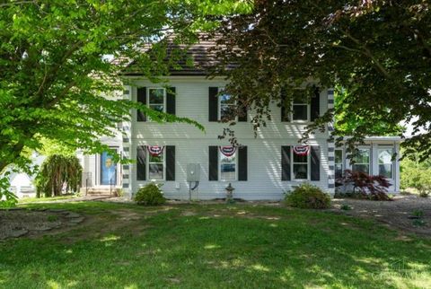 Homes For Sale - 134 Chillicothe Avenue<br/> Highland County, Hillsboro, OH 45133