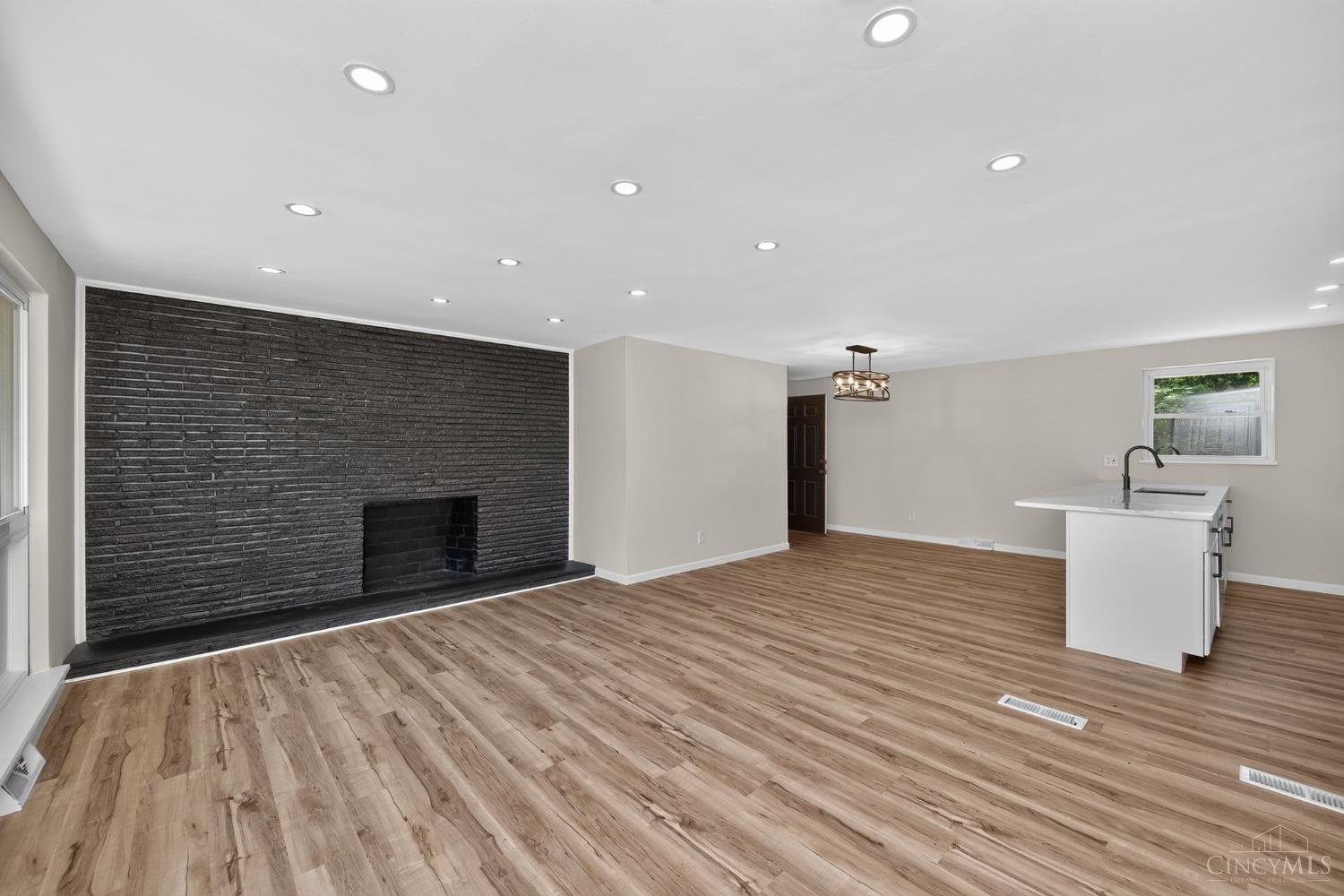 108 N Lebanon Road
