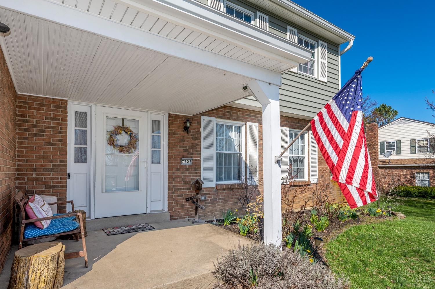 7703 Lakota Hills Drive, West Chester, Ohio image 2