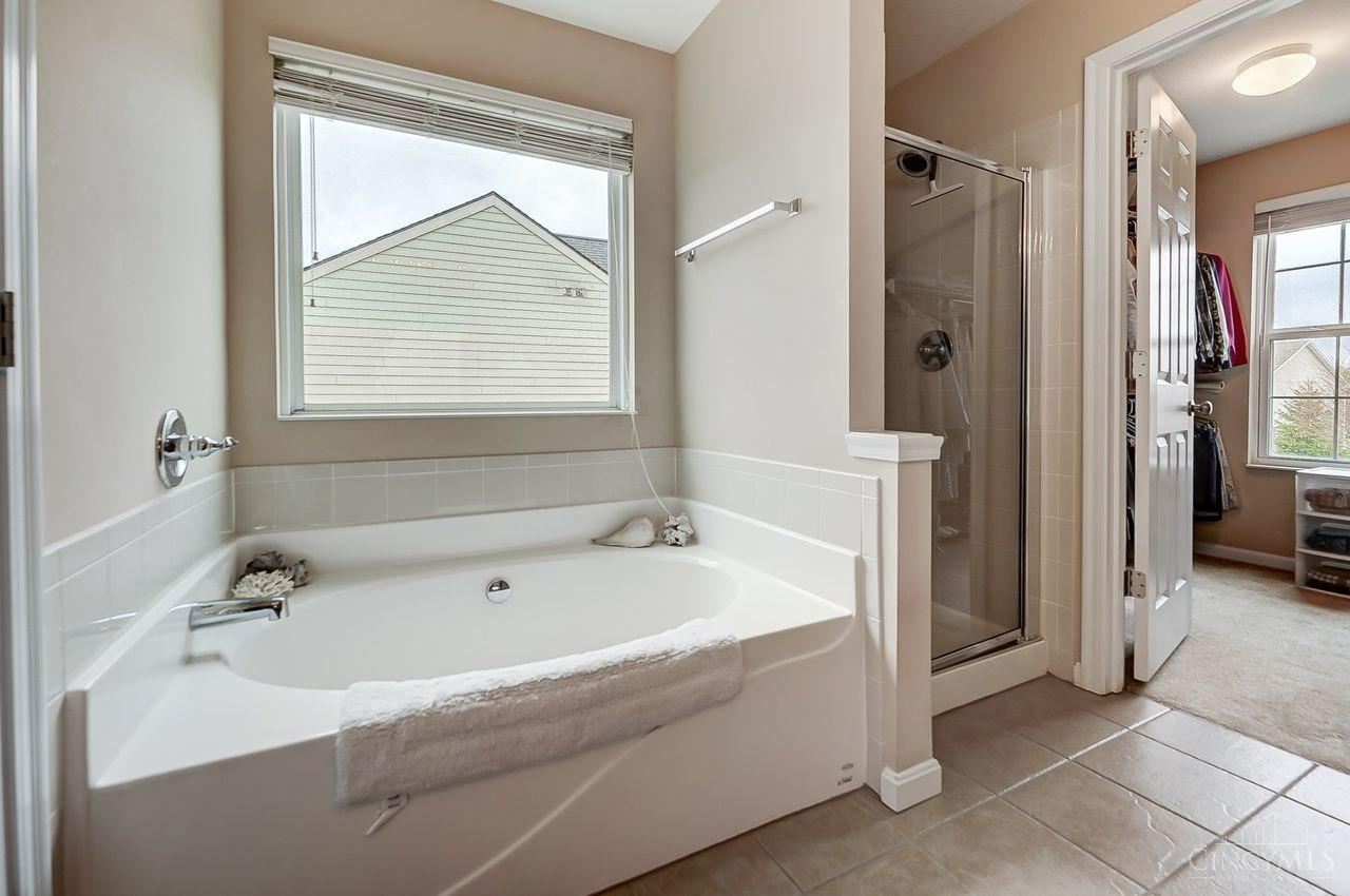 702 Quill Road, Beavercreek, Ohio image 32