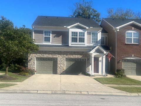 Condo For Sale - 5392 Scarletoak Drive<br/> Cincinnati, OH 45239
