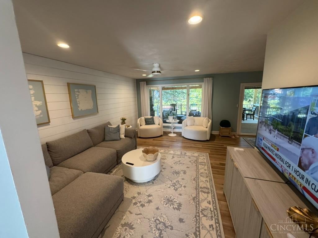 6 Comanche Drive