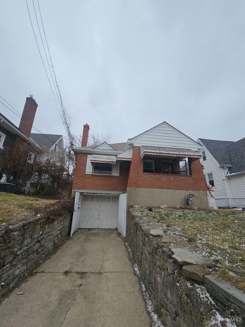 Photo of 2734 Lawndale Avenue, Cincinnati, OH 45212 (MLS # 1870009)