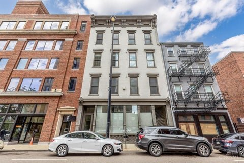 Condo For Rent - 813 Broadway Street<br/> Cincinnati, OH 45202