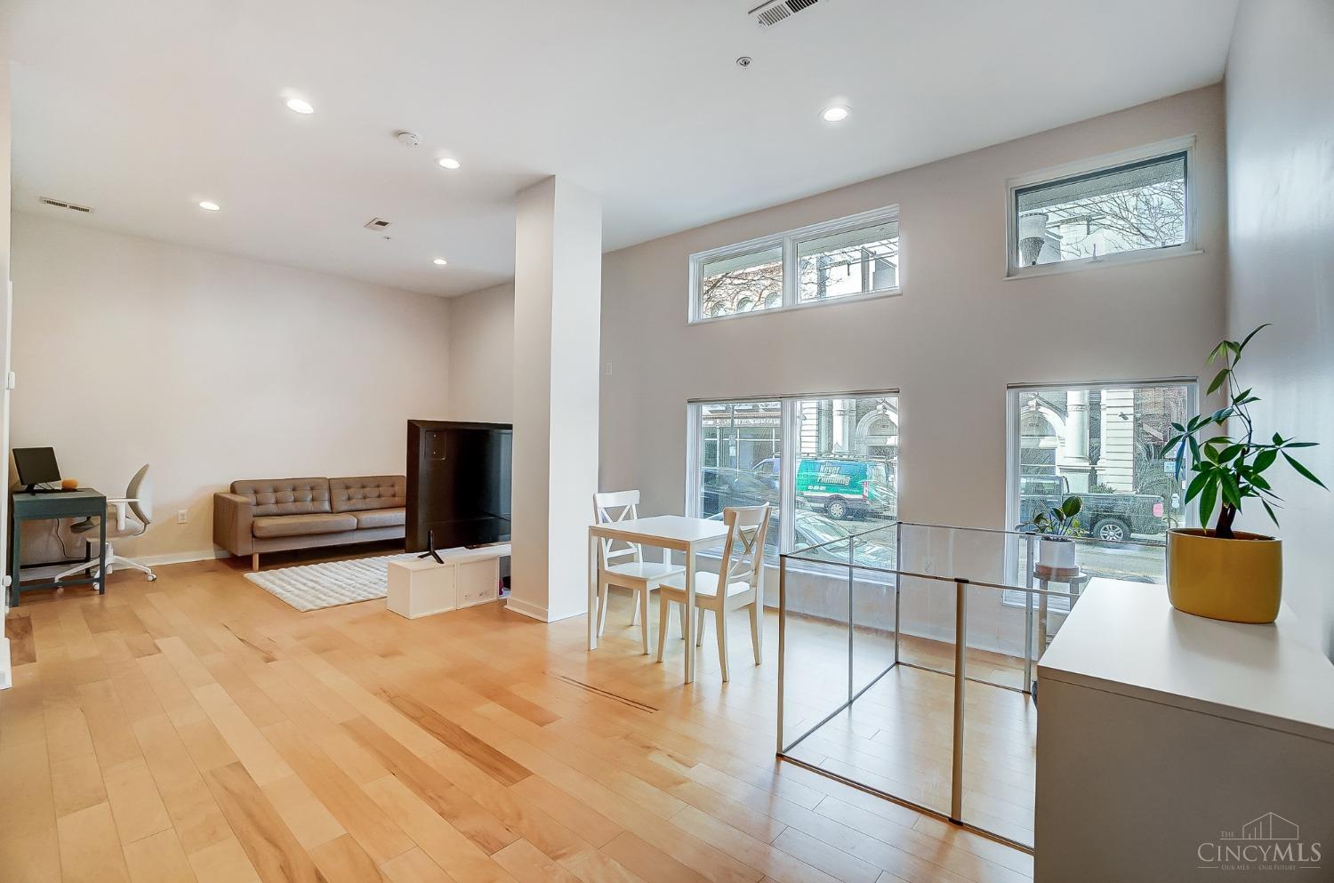 1150 Vine Street #12, Cincinnati, Ohio image 6