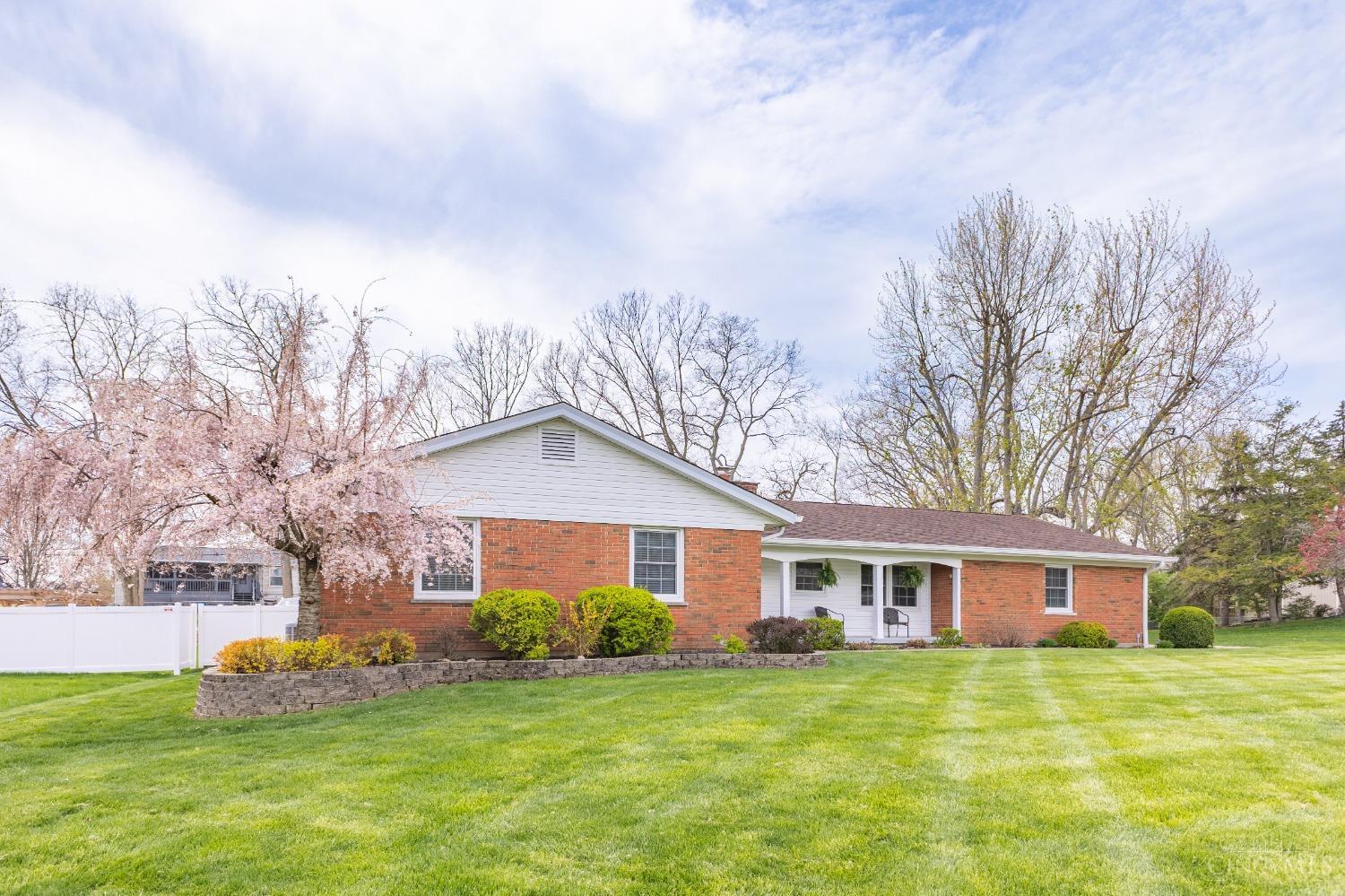2531 Cranbrook Drive, Colerain Twp, Alabama image 2