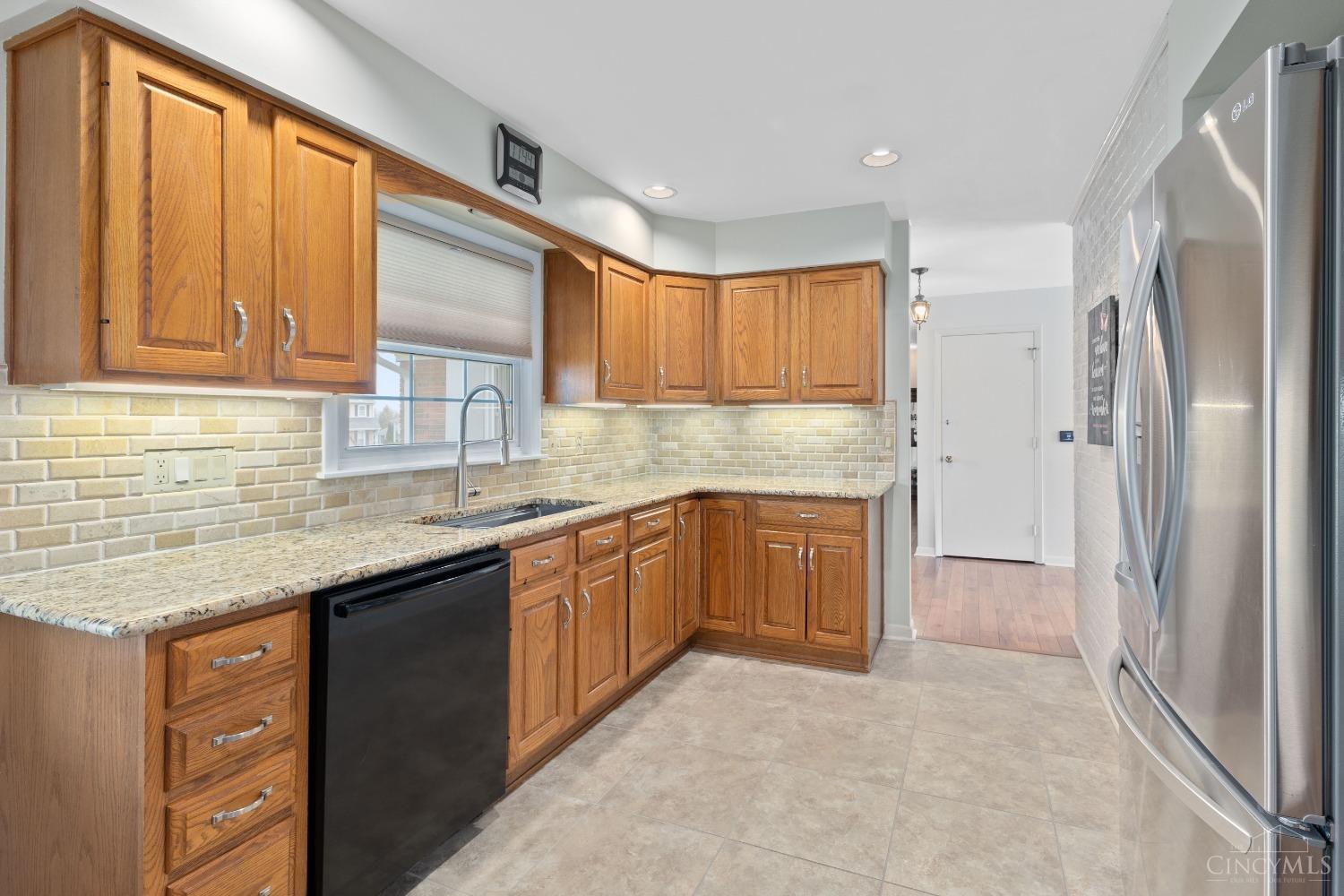 2531 Cranbrook Drive, Colerain Twp, Alabama image 9